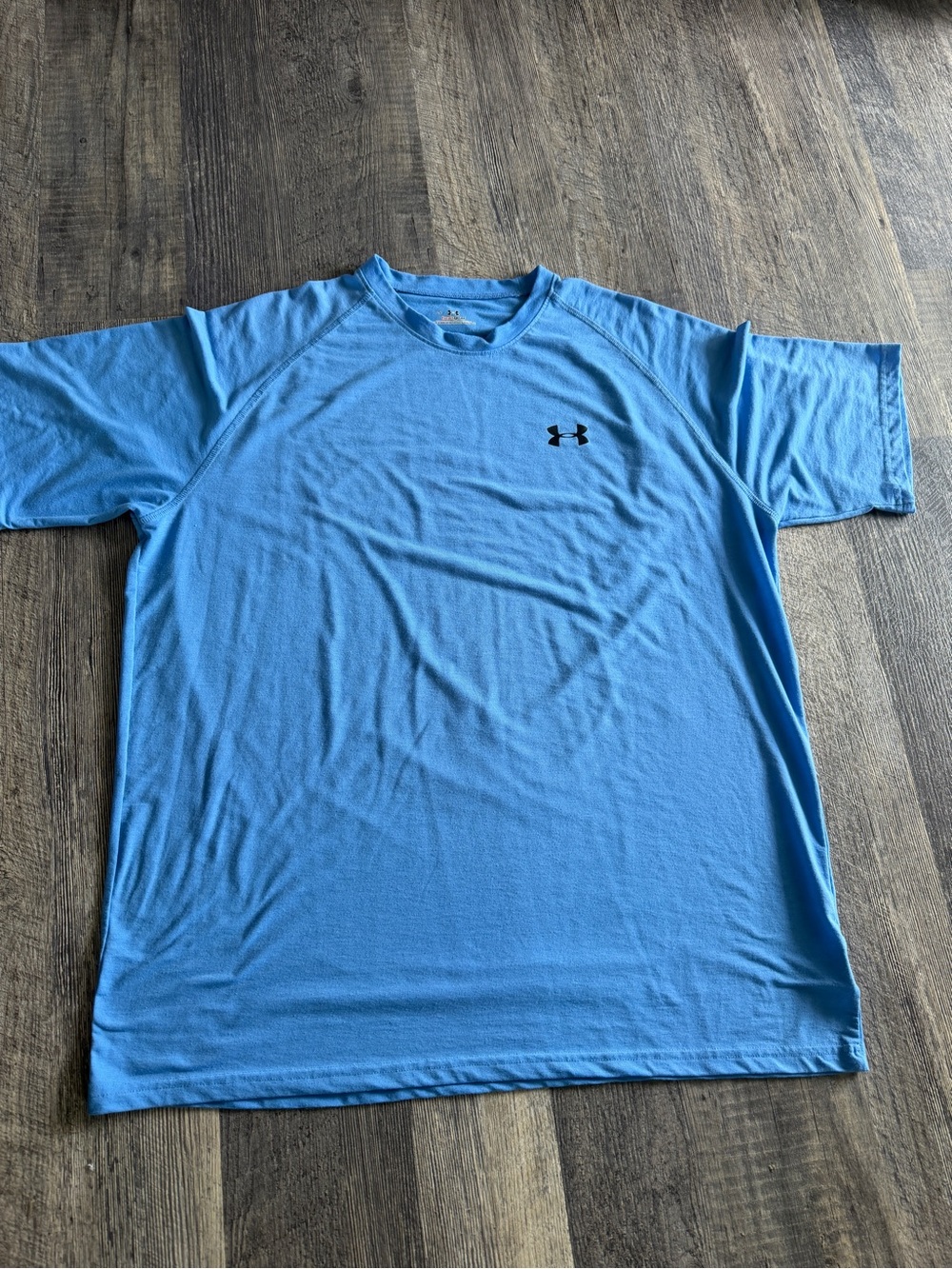 Under Armour HeatGear Sky Blue Short Sleeve Athletic Shirt Men’s Large